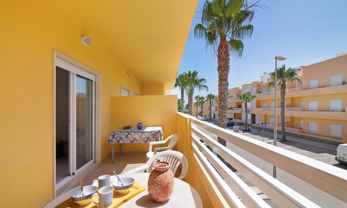 Canada Apartment | Apartment 'Royal Cabanas Golf 88' with Shared Pool, Shared Garden and Air Conditioning