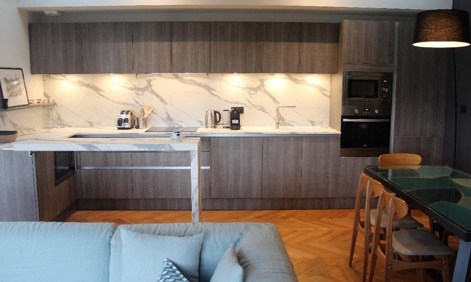 Chartrons Apartment | Apartment-rue Minvielle-Private Bathroom