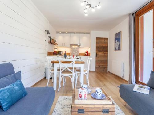 Le Lavachet Apartment | Apartment Savoy - Lavachet by Interhome