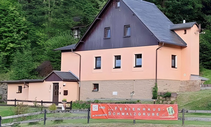 Joehstadt Apartment | Apartment 'Schmalzgrube' with Private Garden and Wi-Fi