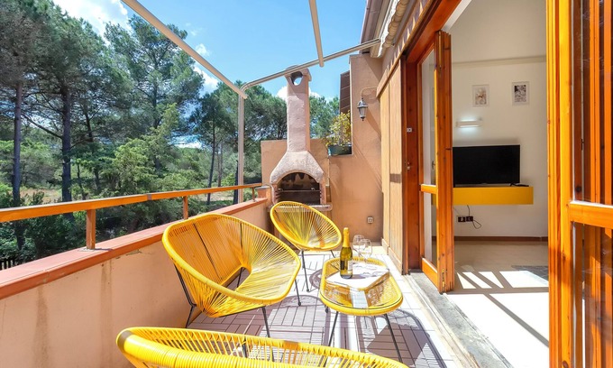 Sorso House | Apartment 'Sea Pine Retreat' with Balcony, Wi-Fi and Air Conditioning