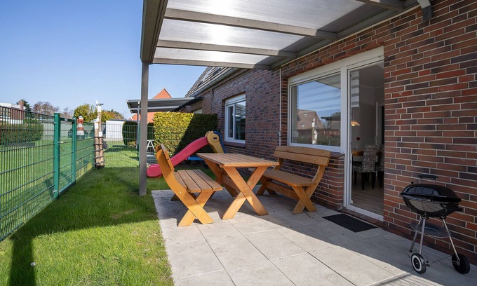 Norddeich Apartment | Apartment 'Seemöwe' with Shared Garden and Wi-Fi