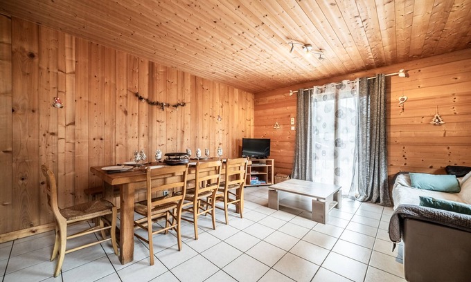 Saint-Jean-dʼAulps Apartment | Apartment 'Sherpa - 10 Pers' with Mountain View, Shared Terrace and Wi-Fi