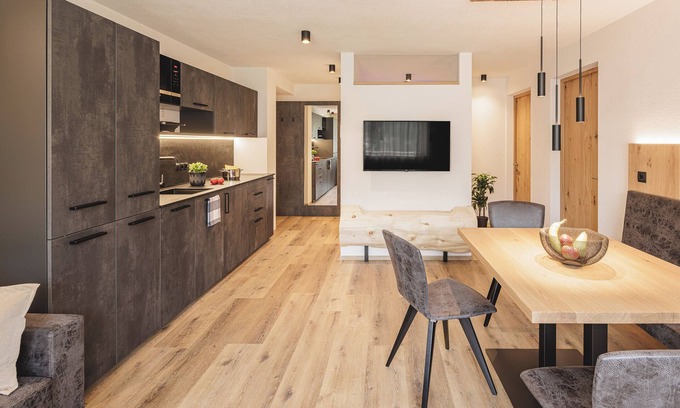 San Giovanni Apartment | Apartment 'Silva Timeout' with Mountain View, Private Terrace and Wi-Fi
