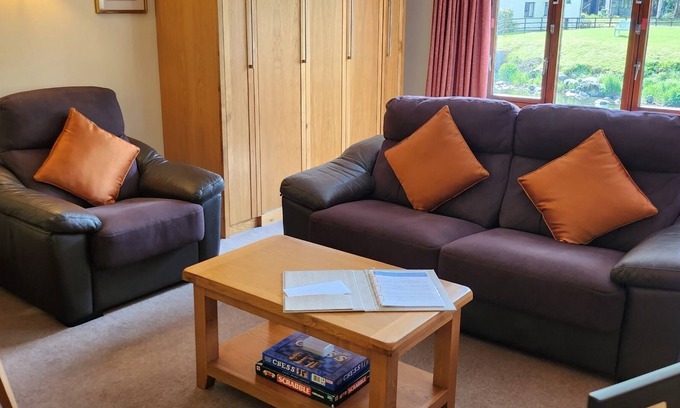 Backbarrow Apartment | Apartment - Sleeps 4 - River View - Pet Friendly