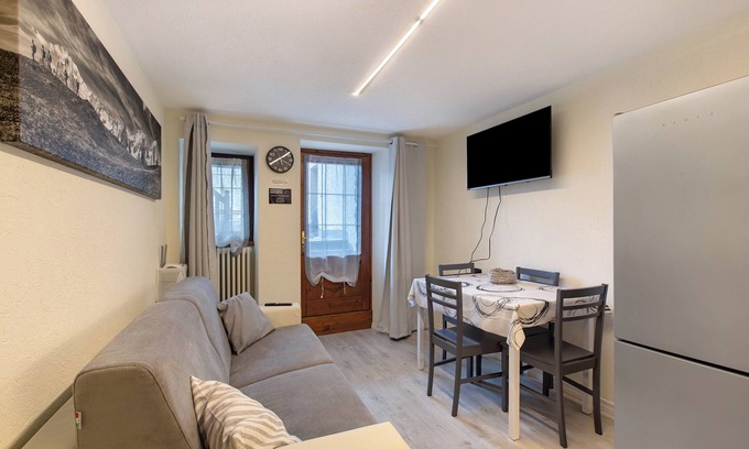 Morgex Apartment | Apartment 'Sotto' with Private Terrace and Wi-Fi