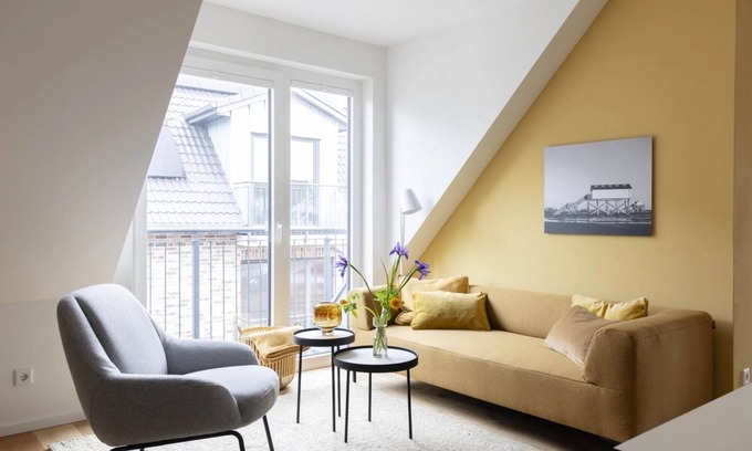 Bad St. Peter-Ording Apartment | Apartment 'Strandroggen' with Balcony and Wi-Fi