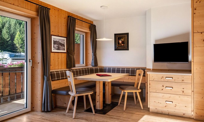 Selva di Val Gardena Apartment | Apartment "Stoffelapartments - Martina" with Mountain View, Shared Terrace & Wi-Fi
