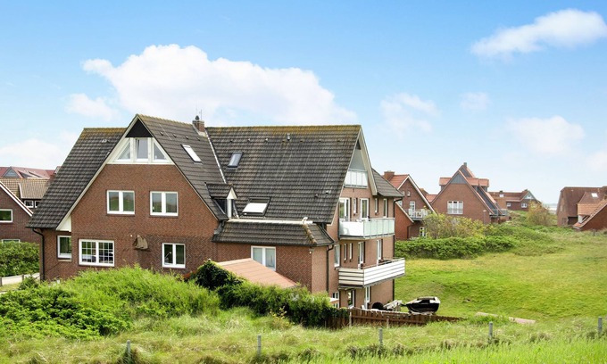 Baltrum Apartment | Apartment 'Strandhus Uiterst-hörn Utkiek' with Balcony and Wi-Fi