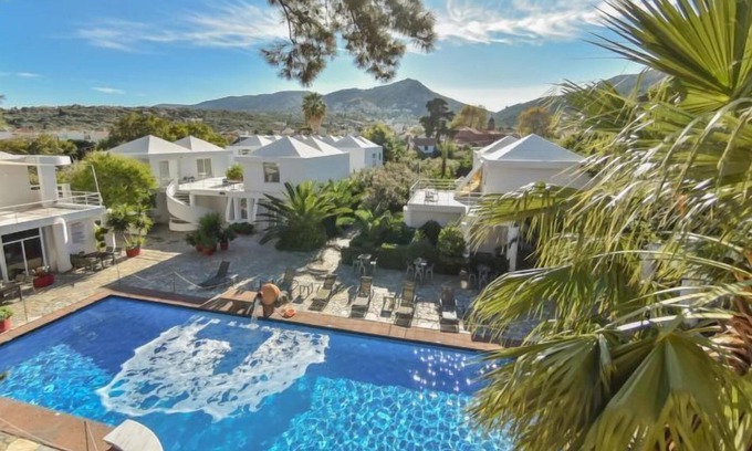 Varia Apartment | Apartment Studio with Garden View in Mytilene - 2 persons, 1 bedrooms