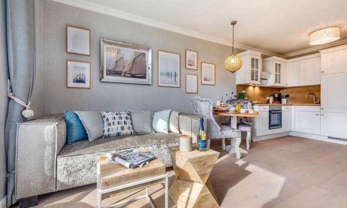 Zingst Apartment | Apartment Suite Azur