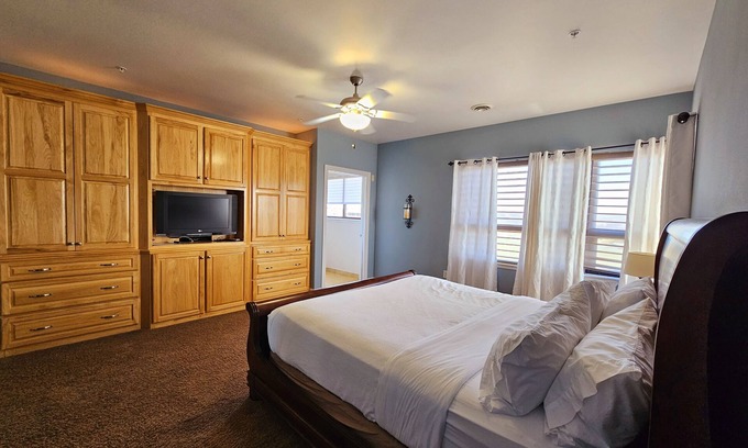Madison Apartment | Apartment Suite Penthouse located at hotel on Madison's east side!