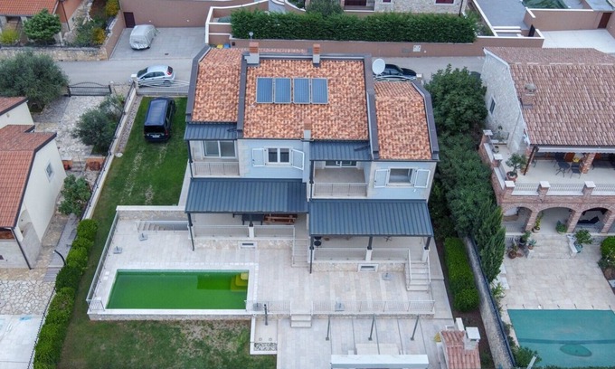 Rojci Apartment | Apartment Sunce II with communal pool and balcony