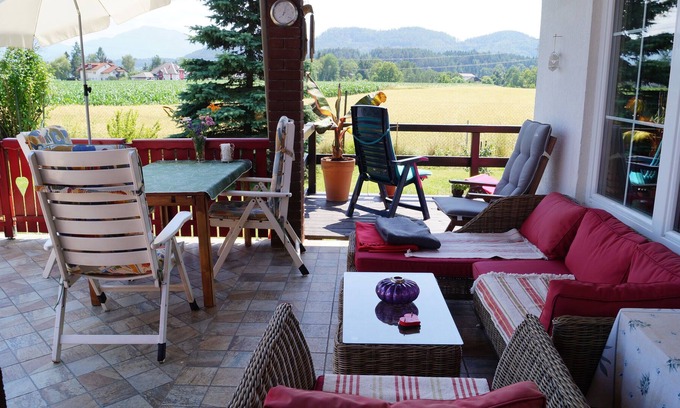 Klopein am Klopeiner See Apartment | Apartment 'Superior Mit Alpenblick' with Mountain View, Wi-Fi and Air Conditioning