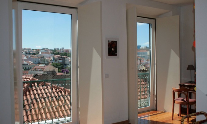Misericordia Apartment | Apartment to rent in the historical centre of Lisbon, in the Bairro Alto, in Santa Catarina