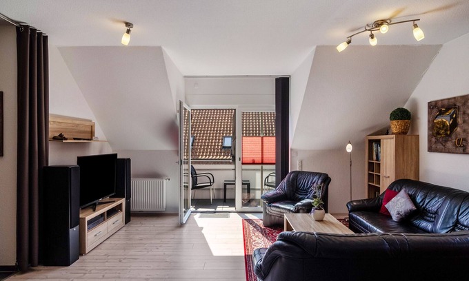 Marienhafe Apartment | Apartment 'Turmblick 2 Auf 100 Qm Mit Balkon' with Balcony and Wi-Fi