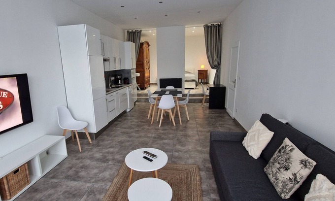 Velaux House | apartment under villa at the entrance of the Provençal village