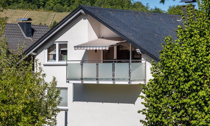 Bestwig Apartment | Apartment 'Urban' with Mountain View, Balcony and Wi-Fi. Only for tourism purposes.
