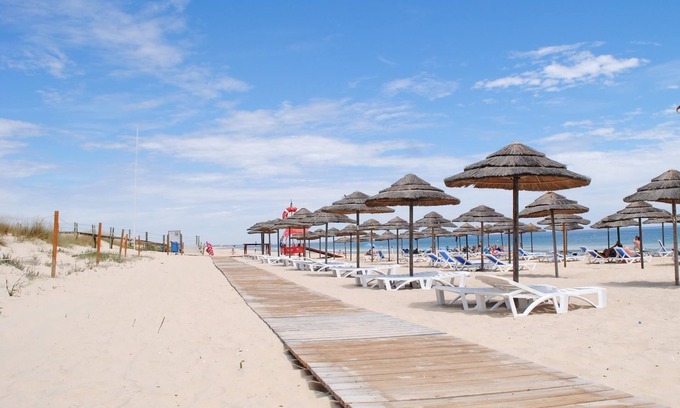 Vila Nova De Cacela Apartment | Apartment 'Vila Nova De Cacela' with Wi-Fi and Air Conditioning