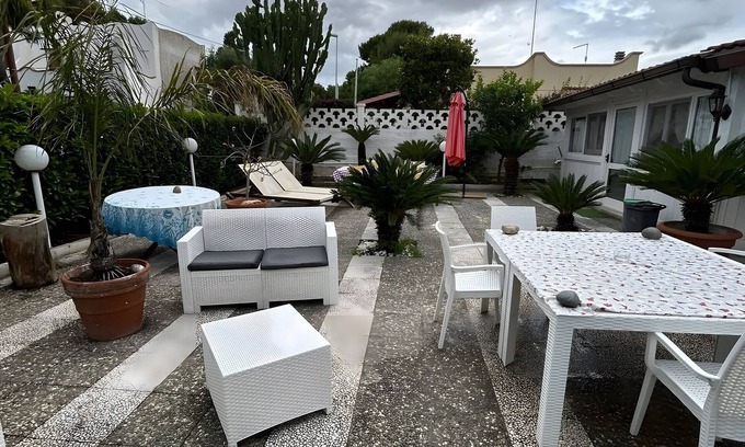 Leporano Marina Apartment | Apartment 'Vivì Due' with Sea View, Wi-Fi and Air Conditioning