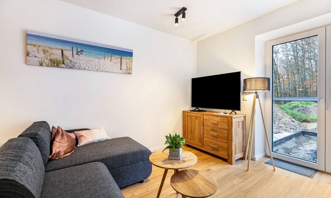 Husbyholz Apartment | Apartment 'Voldewraa 5' with Private Terrace, Shared Garden and Wi-Fi