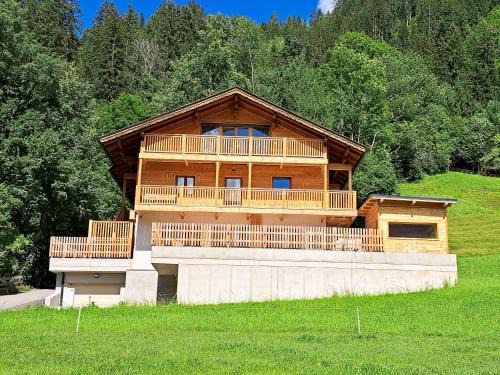 Hart im Zillertal Apartment | Apartment Wasserfall im Zillertal - Oasis of Peace with Panoramic Terrace, near Fügen