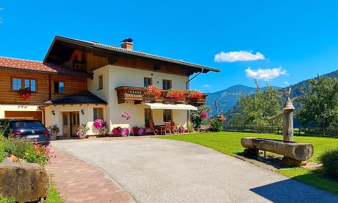 Bischofshofen Apartment | Apartment "wegmo-1" in Ruhiger Höhenlage in Bischofshofen im Salzburger Land