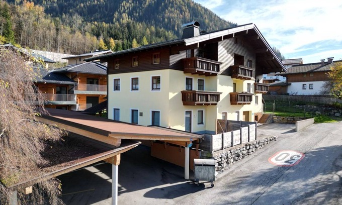 Flachau Apartment | Apartment Weltcupblick - Apartment 2-5 people (2 separate bedrooms)