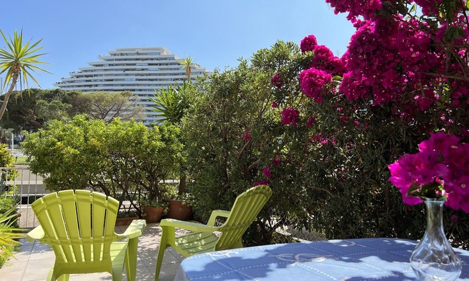 Villeneuve Loubet Beach Apartment | Apartment with large terrace 1 min from the beach!