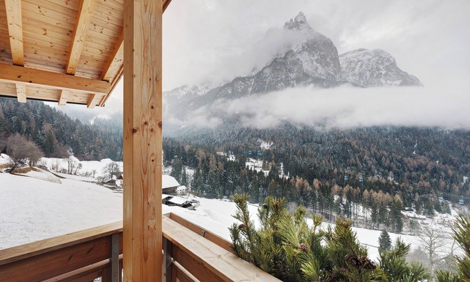 Castelrotto Apartment | Apartment 'Wiesenduft' with Mountain View, Private Terrace and Wi-Fi