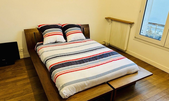 Vitry-sur-Seine Apartment | Apartment with large private garden. Greater Paris.