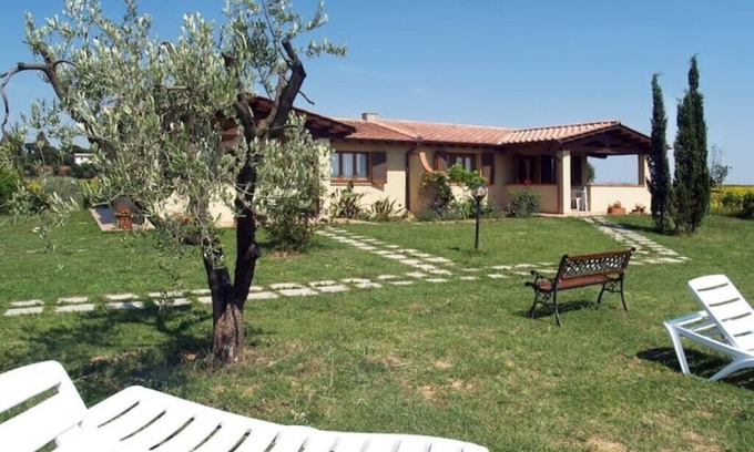 Castiglione della Pescaia Apartment | Apartment with garden "Coot"