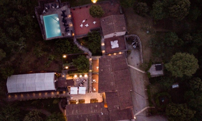 Monteriggioni Other | Apartment with hot tub, WIFI, sauna, A/C, private pool, TV, patio, panoramic view, close to Siena