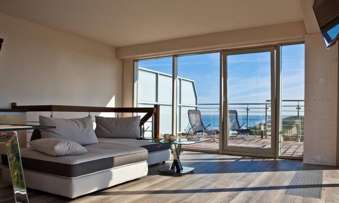 Dziwnowek Apartment | Apartment with panoramic windows and a sea view