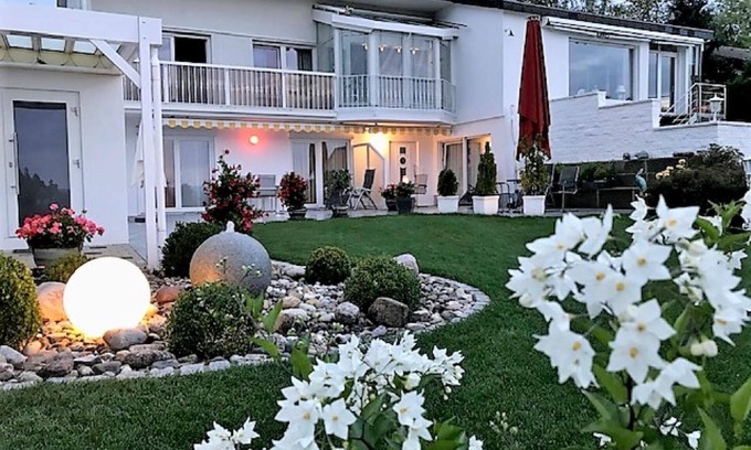 Bad Duerrheim Apartment | Apartment with pergola, garden, barbecue and terrace