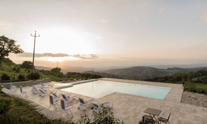 San Presto Apartment | Apartment with private kitchen and swimming pool in the park of Mount Subasio