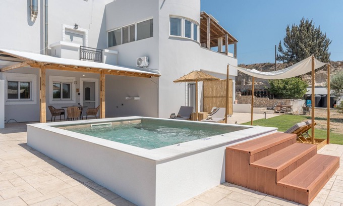 Mastichari Apartment | Apartment 'With Private Pool No 3' with Private Garden, Wi-Fi and Air Conditioning