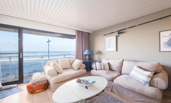 Middelkerke Apartment | Apartment with sea-view from terrace