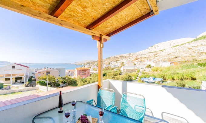 Metajna Apartment | Apartment with sea view, free WiFi, free parking