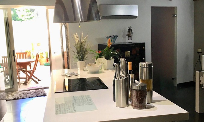 El Pilar Apartment | Apartment with Terrace 2 steps from the Central Market Official License VT-42444-V2