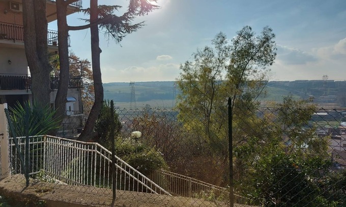 Zona XXXI Mezzocammino Apartment | Apartment with view in a house with garden, quiet, 15' from Roma Piramide.