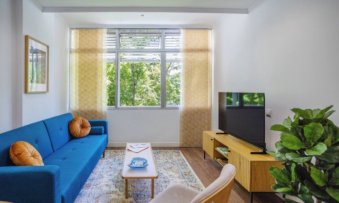 El Viso Apartment | Apartment with work area in Salamanca, Madrid