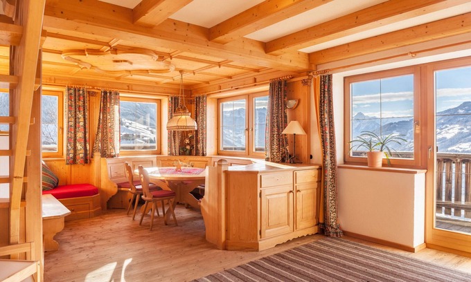 Gattererberg Apartment | Apartment "Zillertal 3000" with Mountain View, Wi-Fi & Terrace