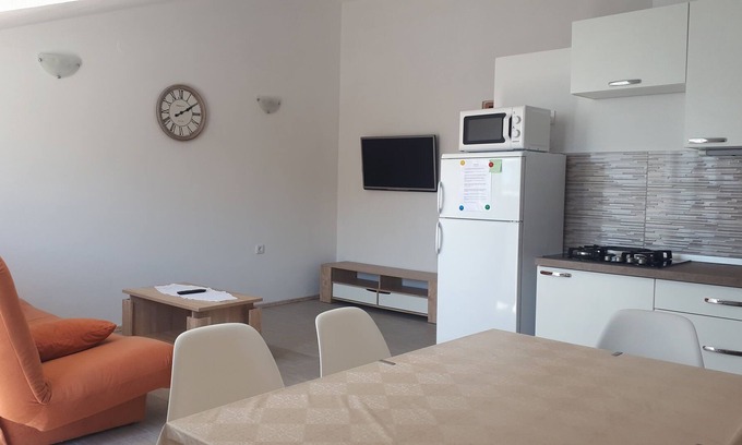 Metajna Apartment | Apartments and Rooms Magdalena (75321-A2) - Metajna - island Pag