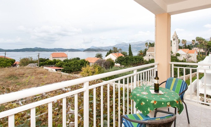 Lopud Island Apartment | Apartments Ana Lopud - One-Bedroom Apartment with Balcony and Sea View - 3 (1 floor)