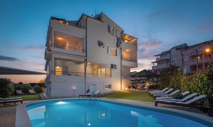 Vodice Apartment | Apartments Arausa with Pool