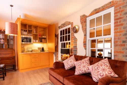 Richmond-upon-Thames Hotel | Apartments at Number 16 - The Jolly Coopers
