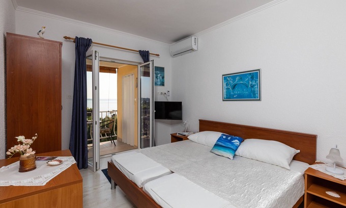 Plat Apartment | Apartments Belenum - One-Bedroom Apartment with Balcony and Sea View (no.3)