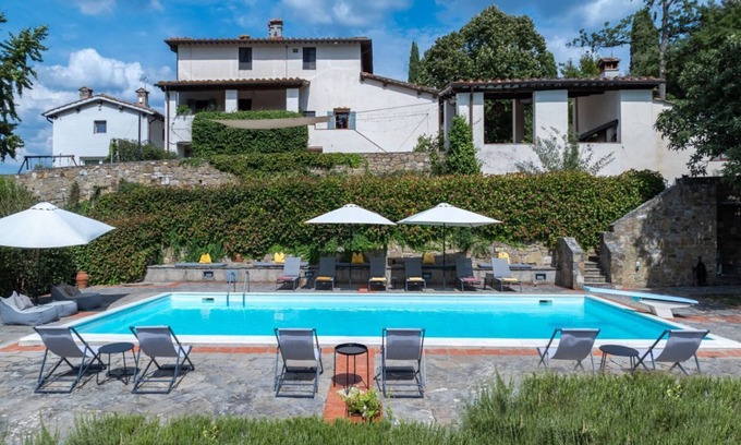 Impruneta Villa | Apartments Florence - Villa Fonte Morgana with pool
