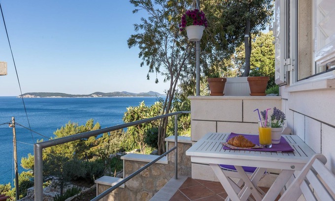 Lozica Apartment | Apartments Lovro - Duplex One Bedroom Apartment with Terrace and Partial Sea View (1)